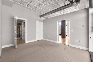 23. 2421 18th St NW.jpg
