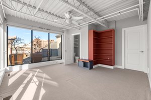 26. 2421 18th St NW.jpg