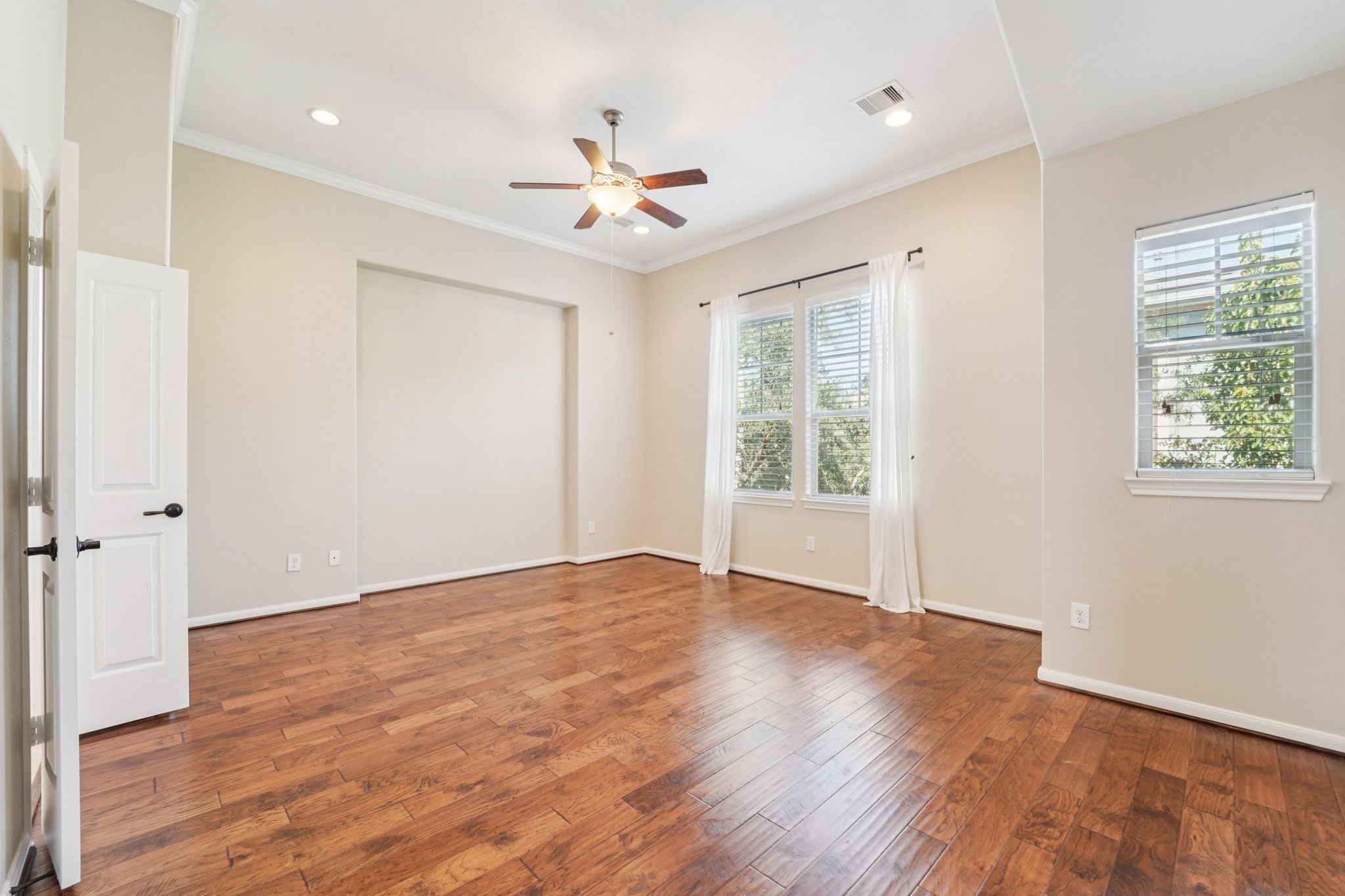 Beall St-S2110-032.jpg