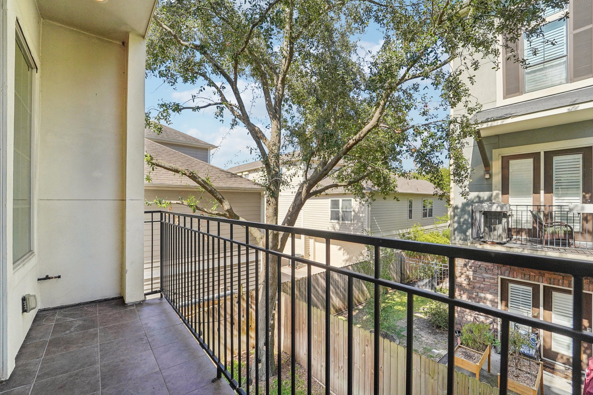 Beall St-S2110-042.jpg