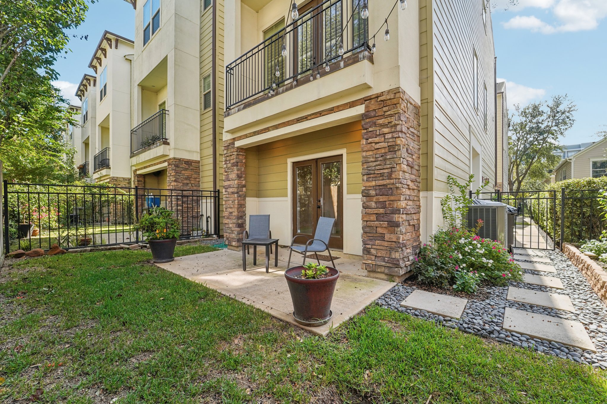 Beall St-S2110-047.jpg