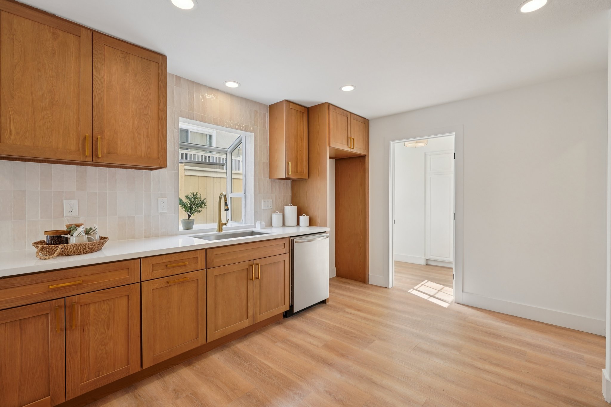 Clark Ln B-S0804-014.jpg