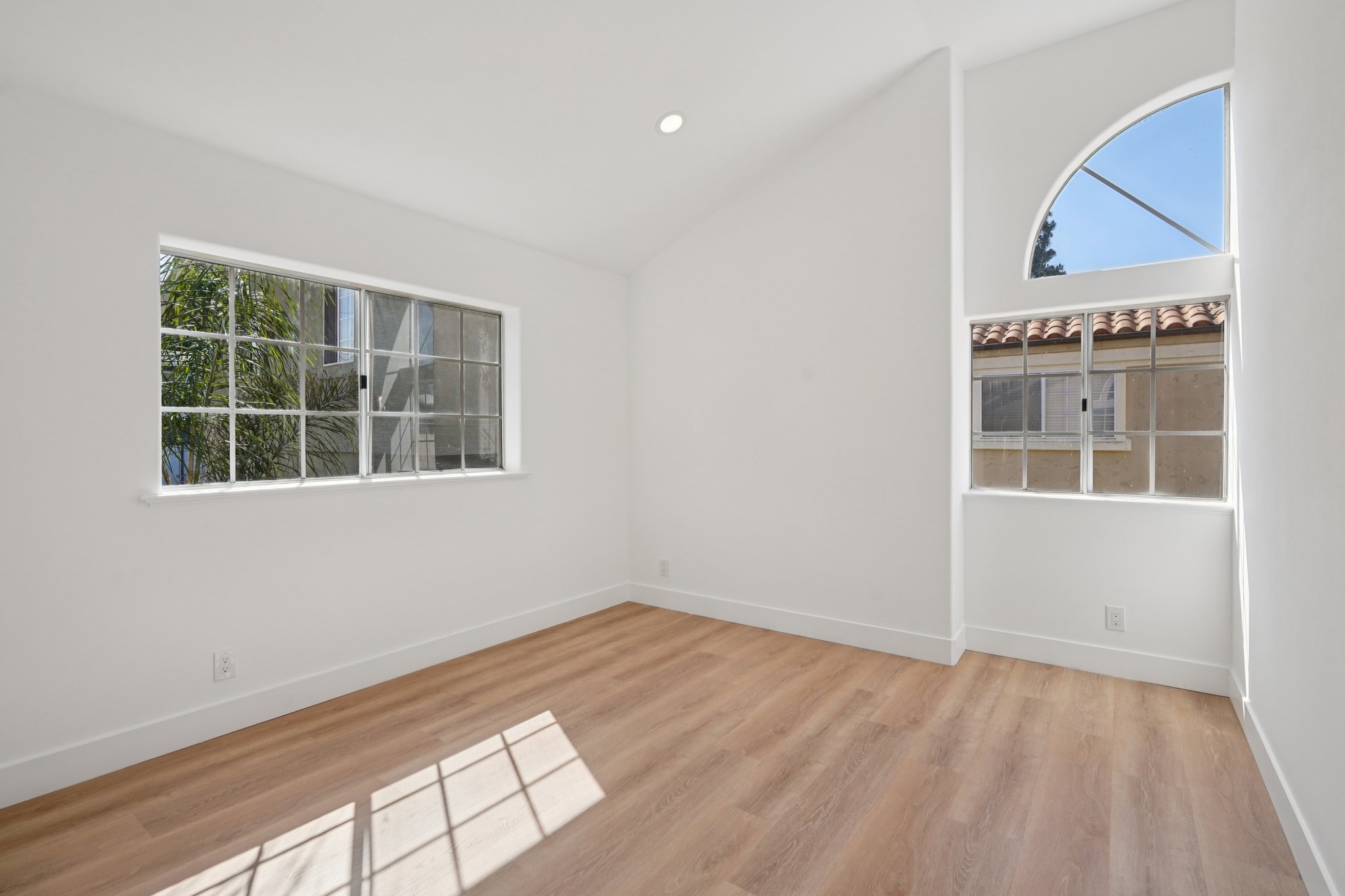 Clark Ln B-S0804-020.jpg