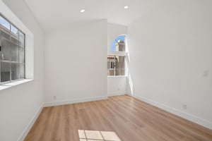 Clark Ln B-S0804-022.jpg