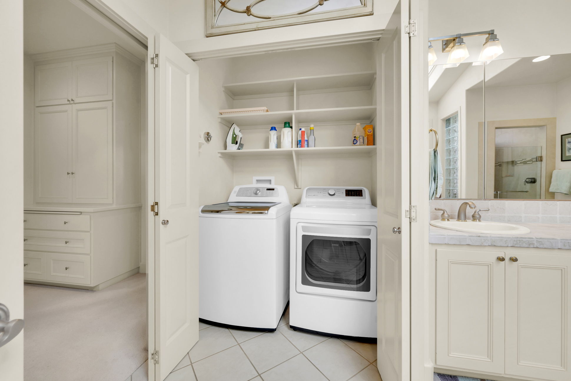 Washer/Dryer Stays