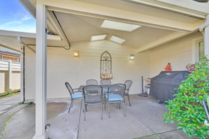 Covered Patio with Skylights and natural gas hookups
