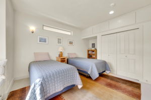 Desk niche in Bedroom #2