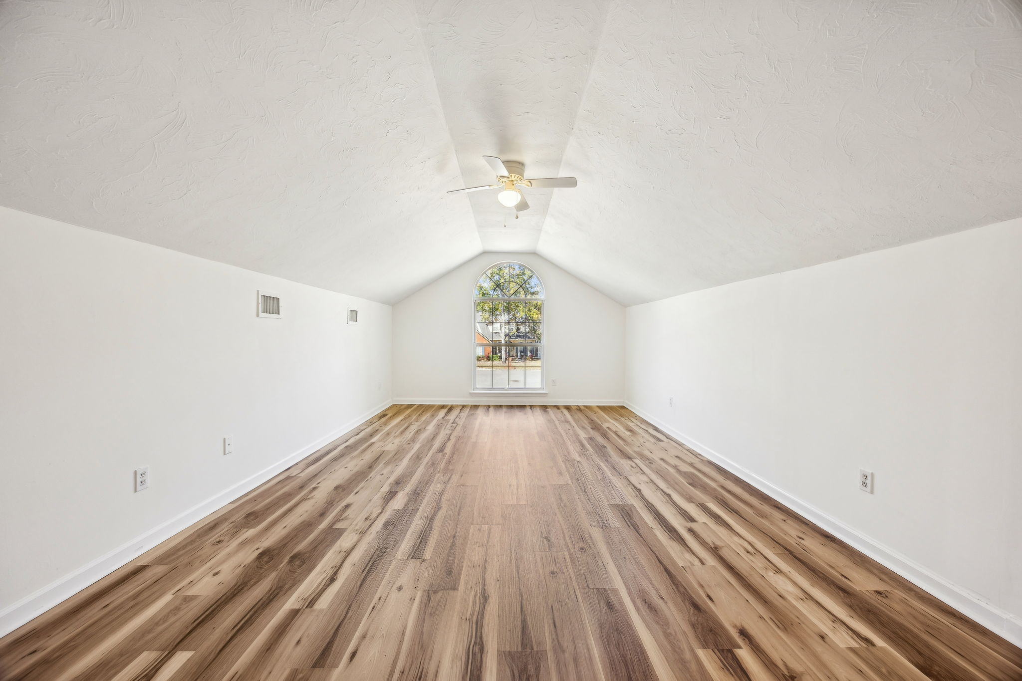 Bonus Room/Bedroom 5