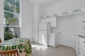 2421 Lake McDade Ct, Apopka, FL 32703, USA Photo 9