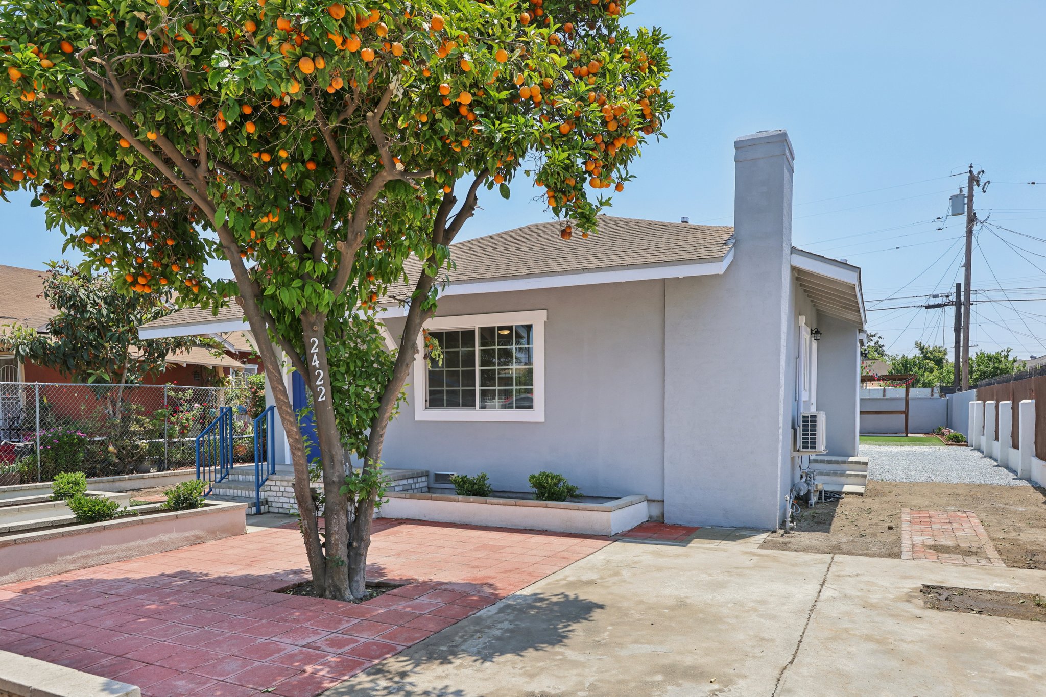 - 2422 E 115th St-1306-004.jpg
