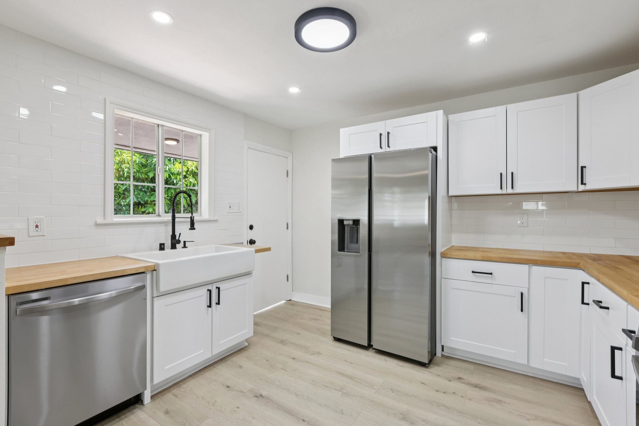 - 2422 E 115th St-1306-009.jpg