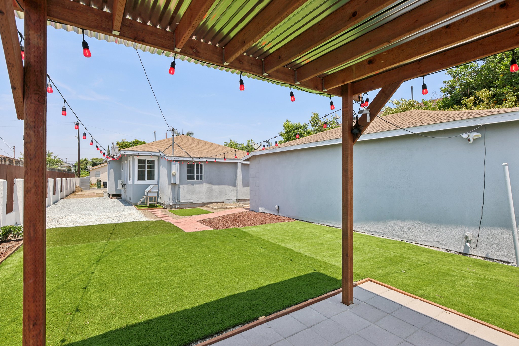 - 2422 E 115th St-1306-026.jpg