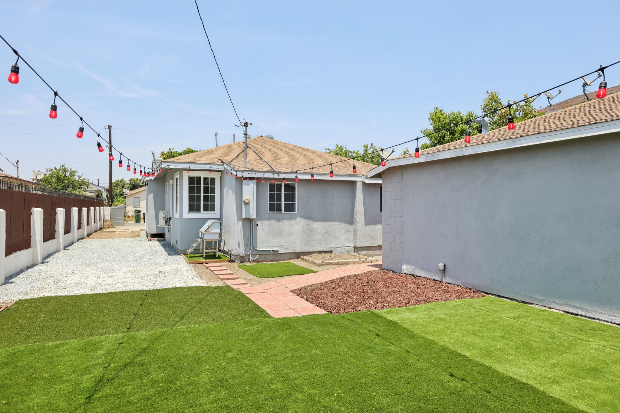 - 2422 E 115th St-1306-027.jpg