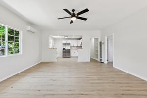 - 2422 E 115th St-1306-007.jpg