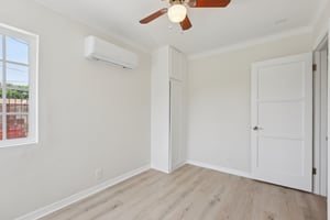 - 2422 E 115th St-1306-017.jpg