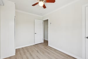 - 2422 E 115th St-1306-018.jpg
