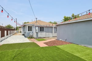 - 2422 E 115th St-1306-027.jpg