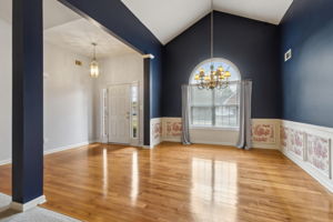 Foyer/Dining Room