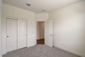 W Gross Ave-026