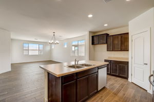 W Gross Ave-013