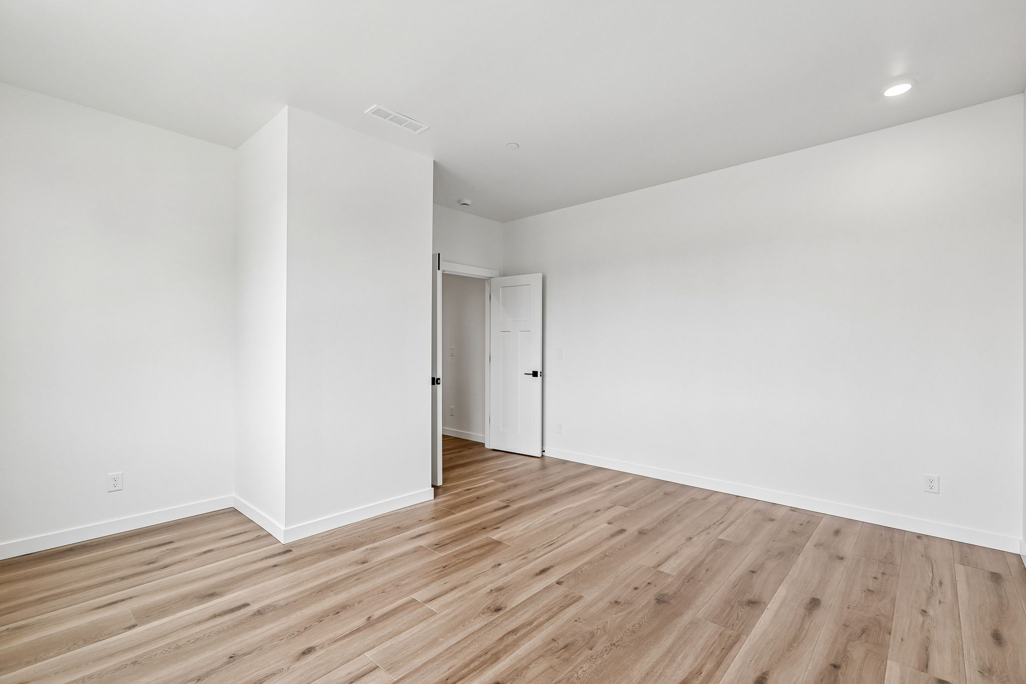 24229 13 Ave SE-S1005-017