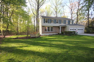 Usable front and side yards to play and relax