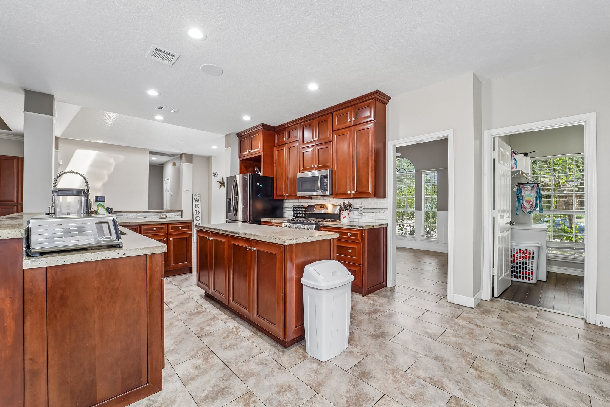 Piney Woods Dr-S1709-011.jpg