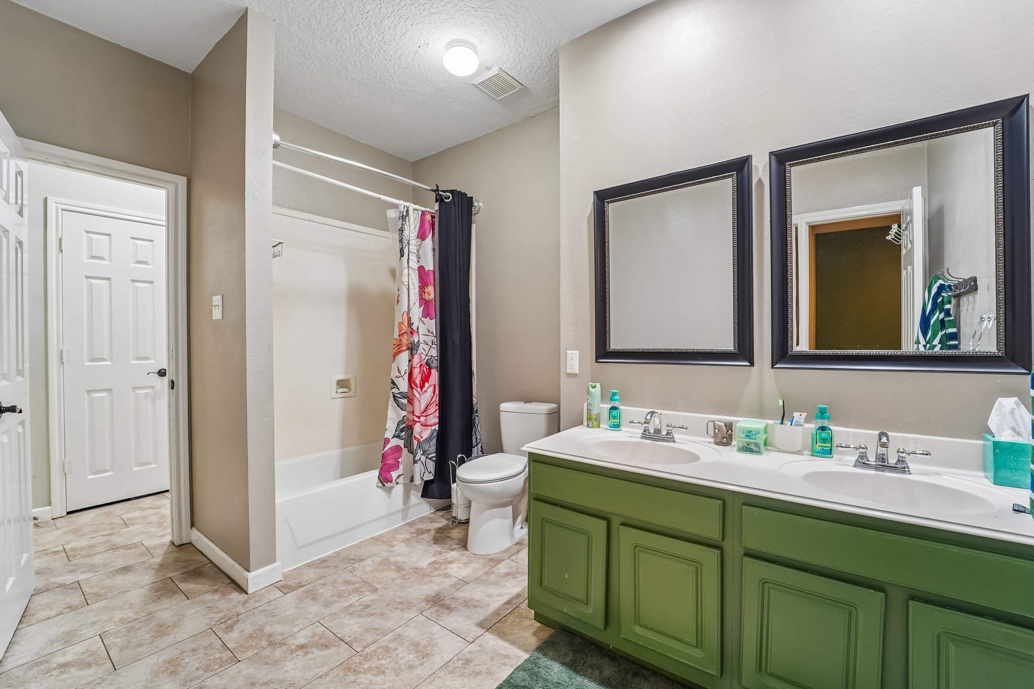 Piney Woods Dr-S1709-019.jpg