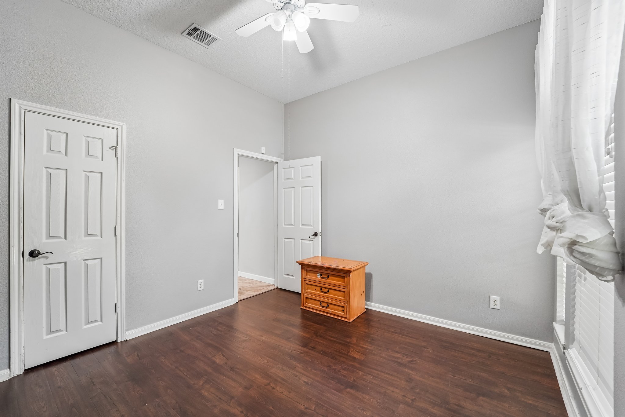 Piney Woods Dr-S1709-028.jpg