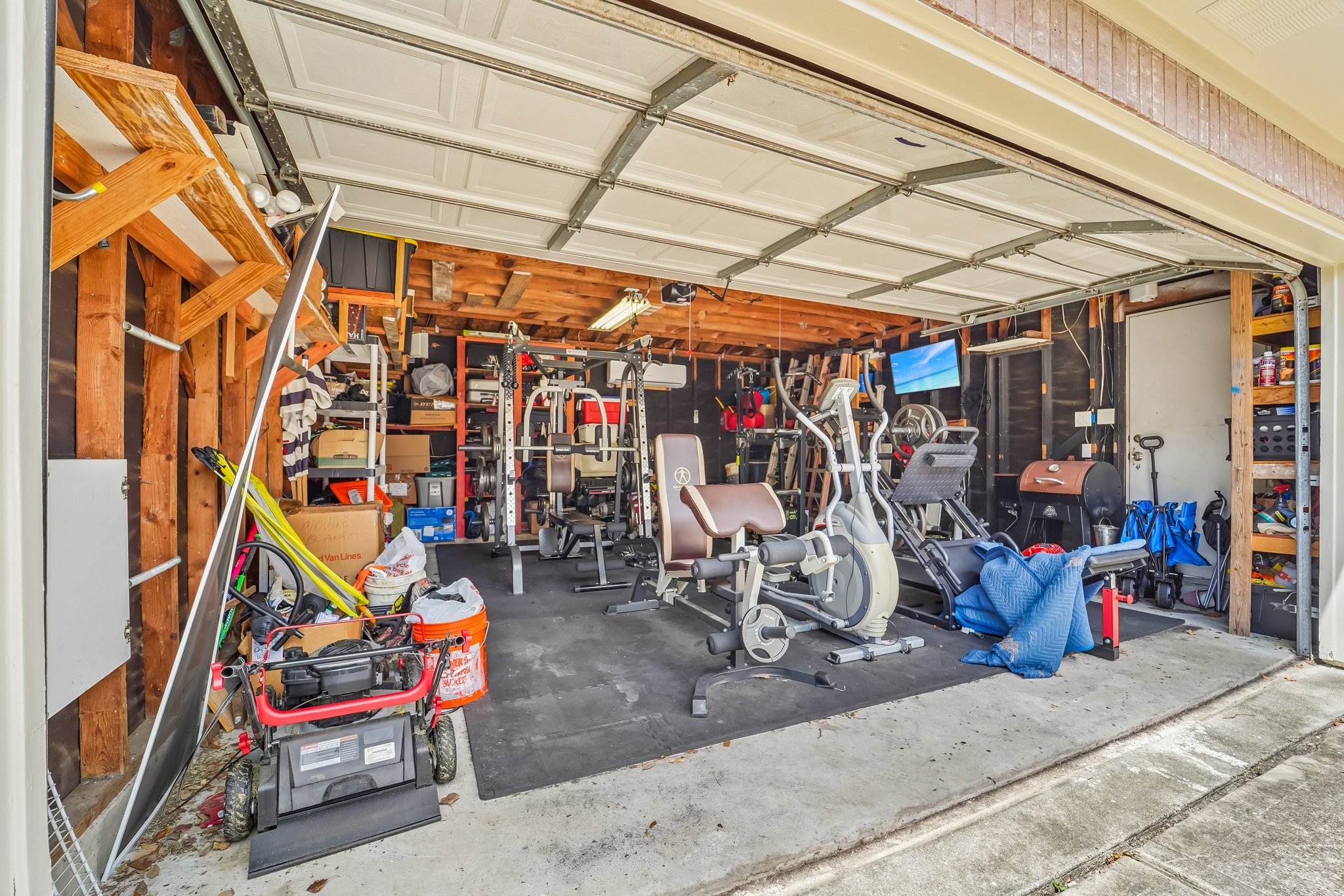 Piney Woods Dr-S1709-041.jpg