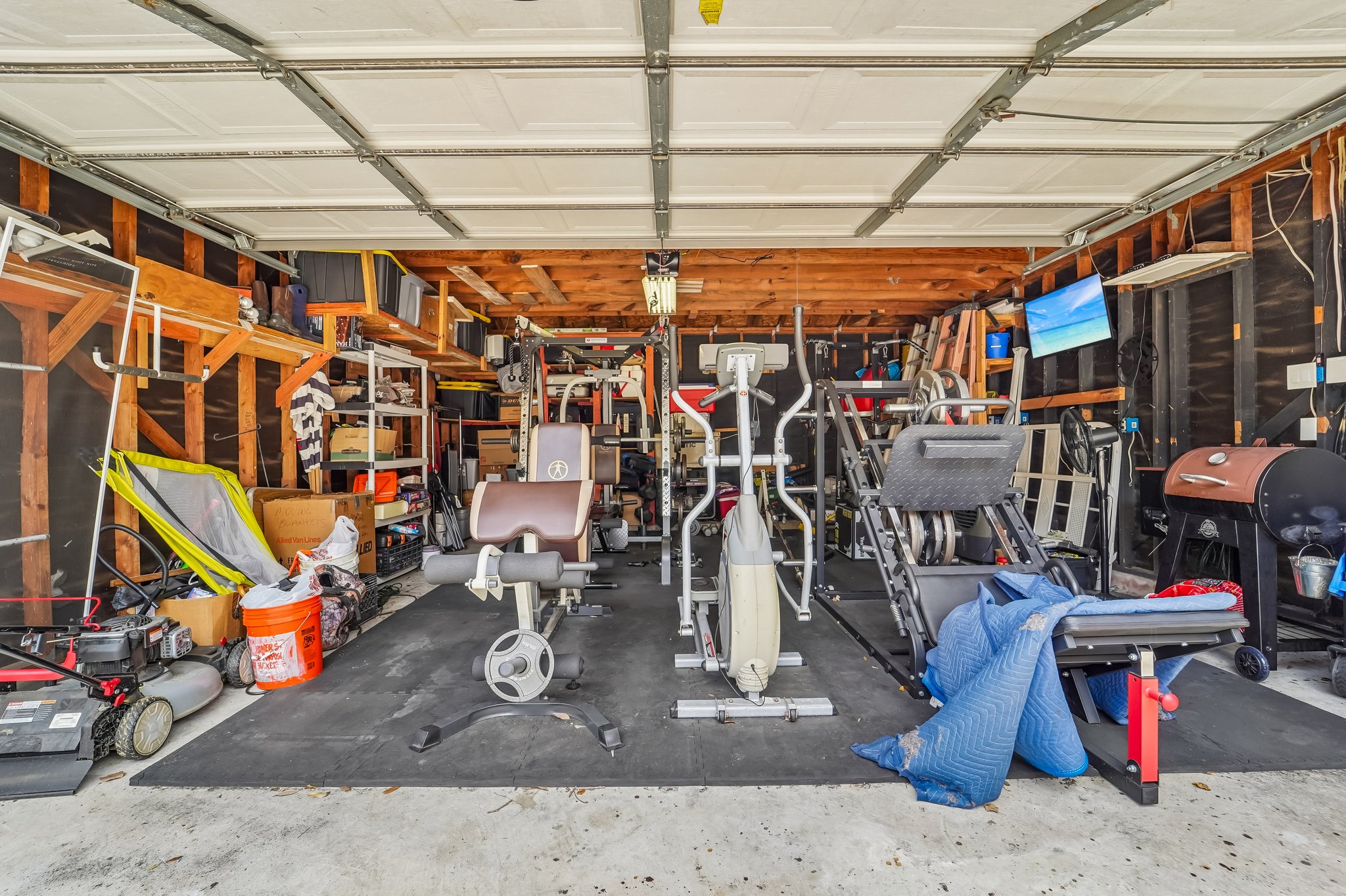 Piney Woods Dr-S1709-042.jpg