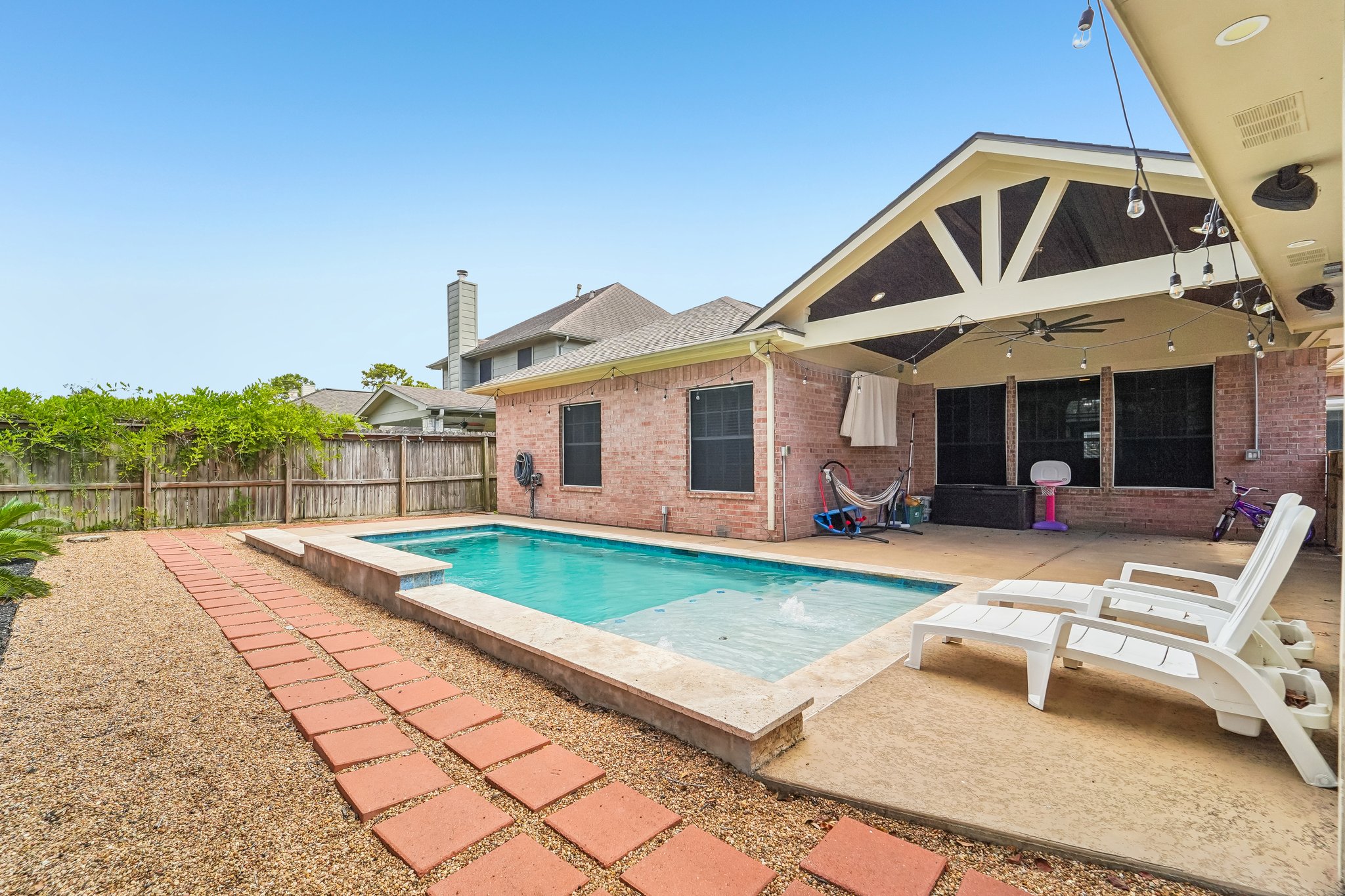 Piney Woods Dr-S1709-054.jpg