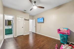 Piney Woods Dr-S1709-021.jpg