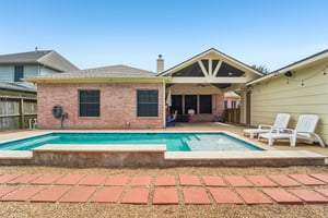Piney Woods Dr-S1709-053.jpg