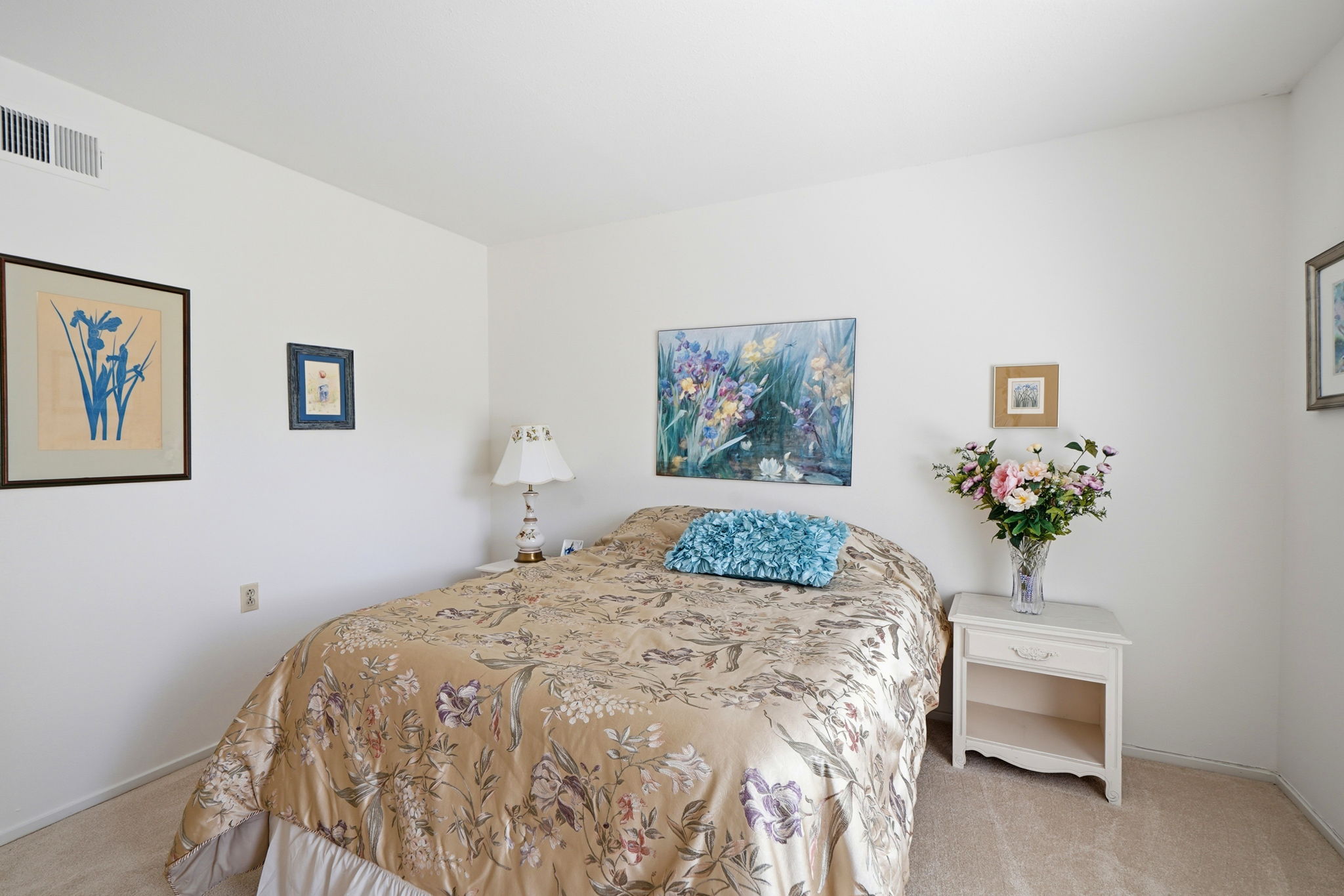 018_F8_2424 Tice Creek Dr 3