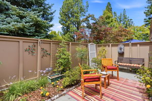 028_F8_2424 Tice Creek Dr 3