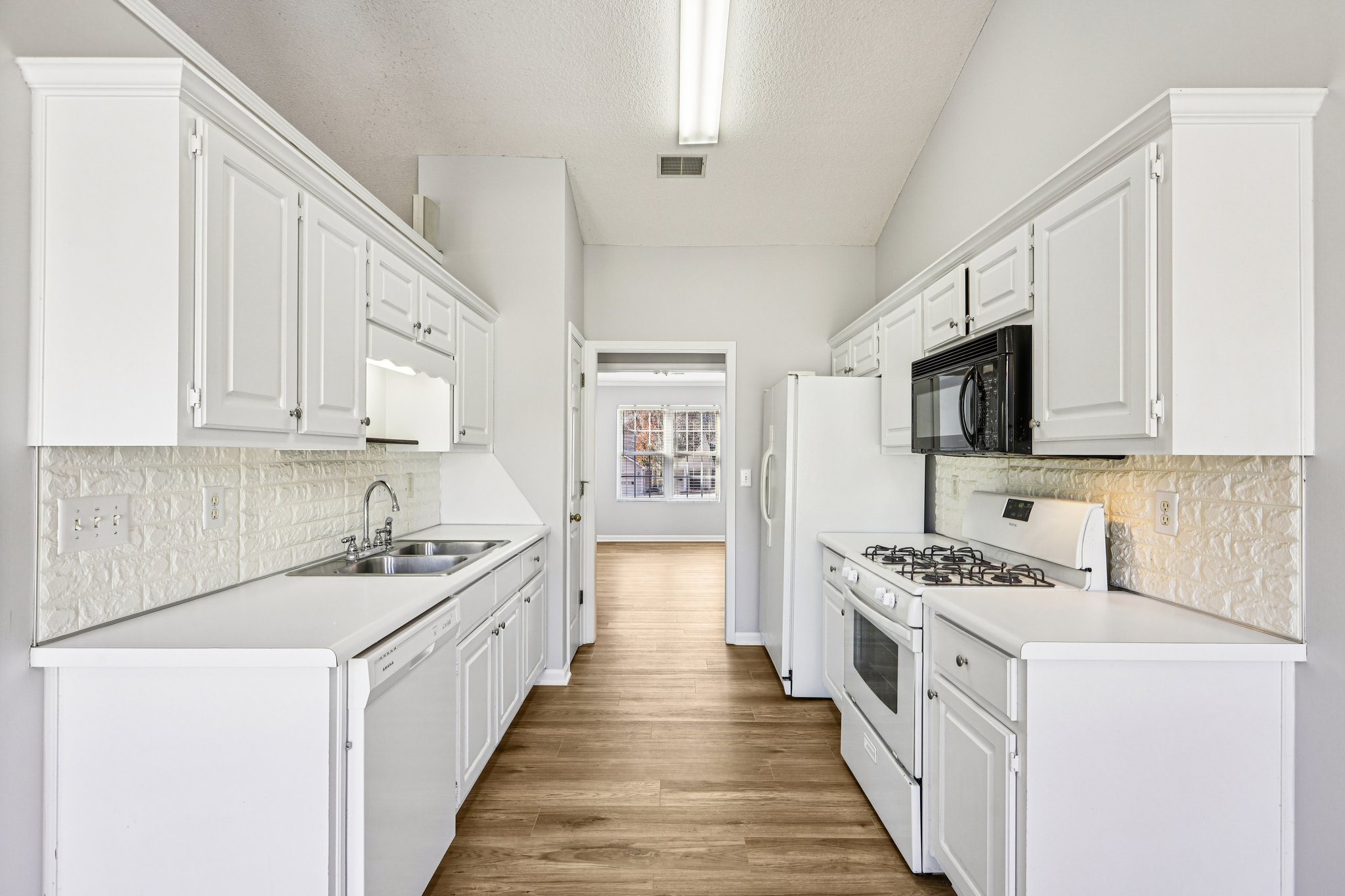 Fort Daniels Dr-S1911-011.jpg