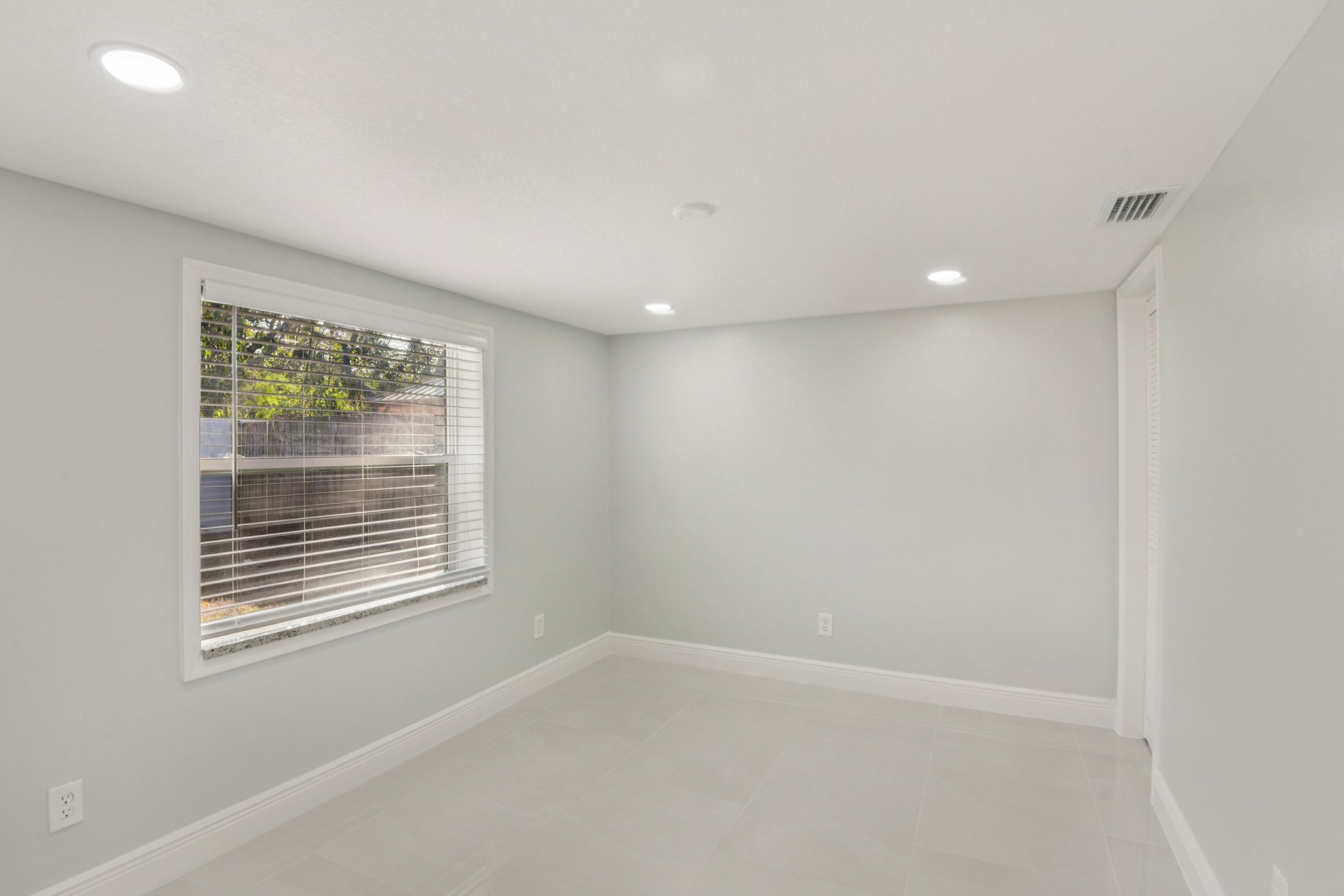 S Ramona Cir-S0511-016.jpg