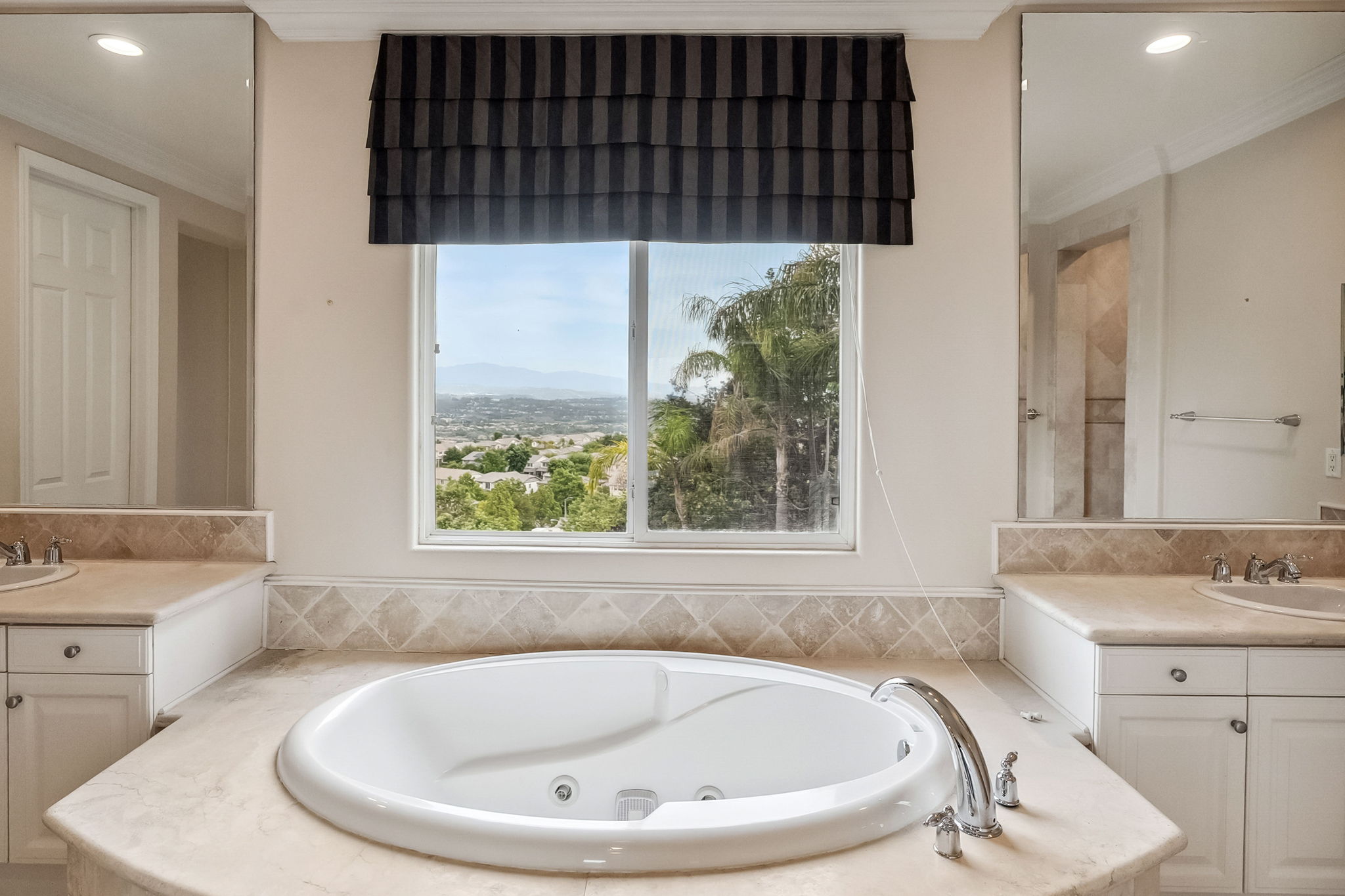 24275 Reyes Adobe Way-71