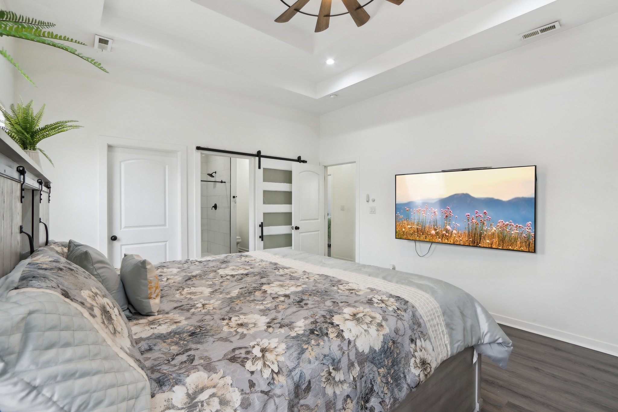 N Gale St-1404-016.jpg