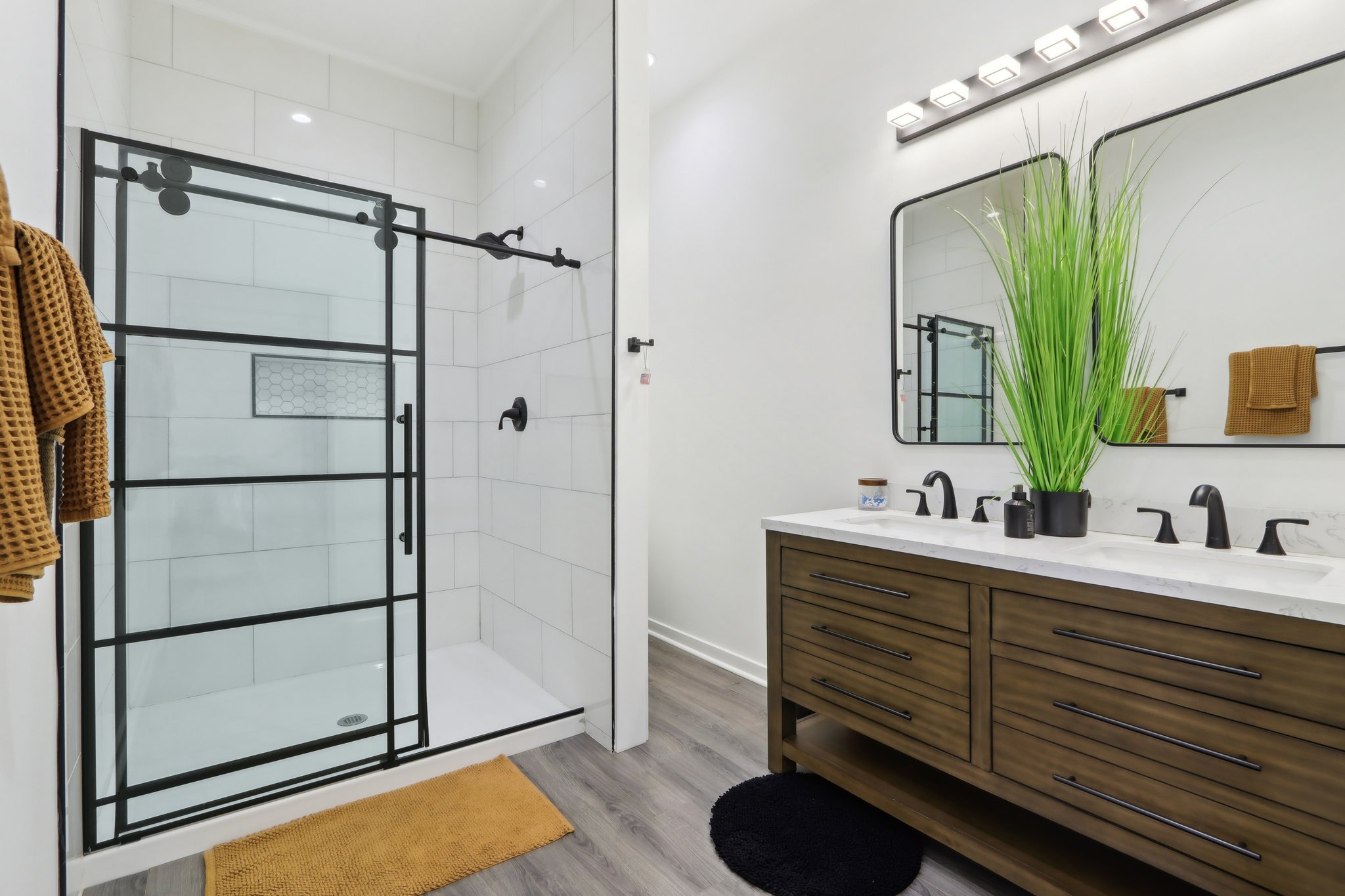 N Gale St-1404-017.jpg