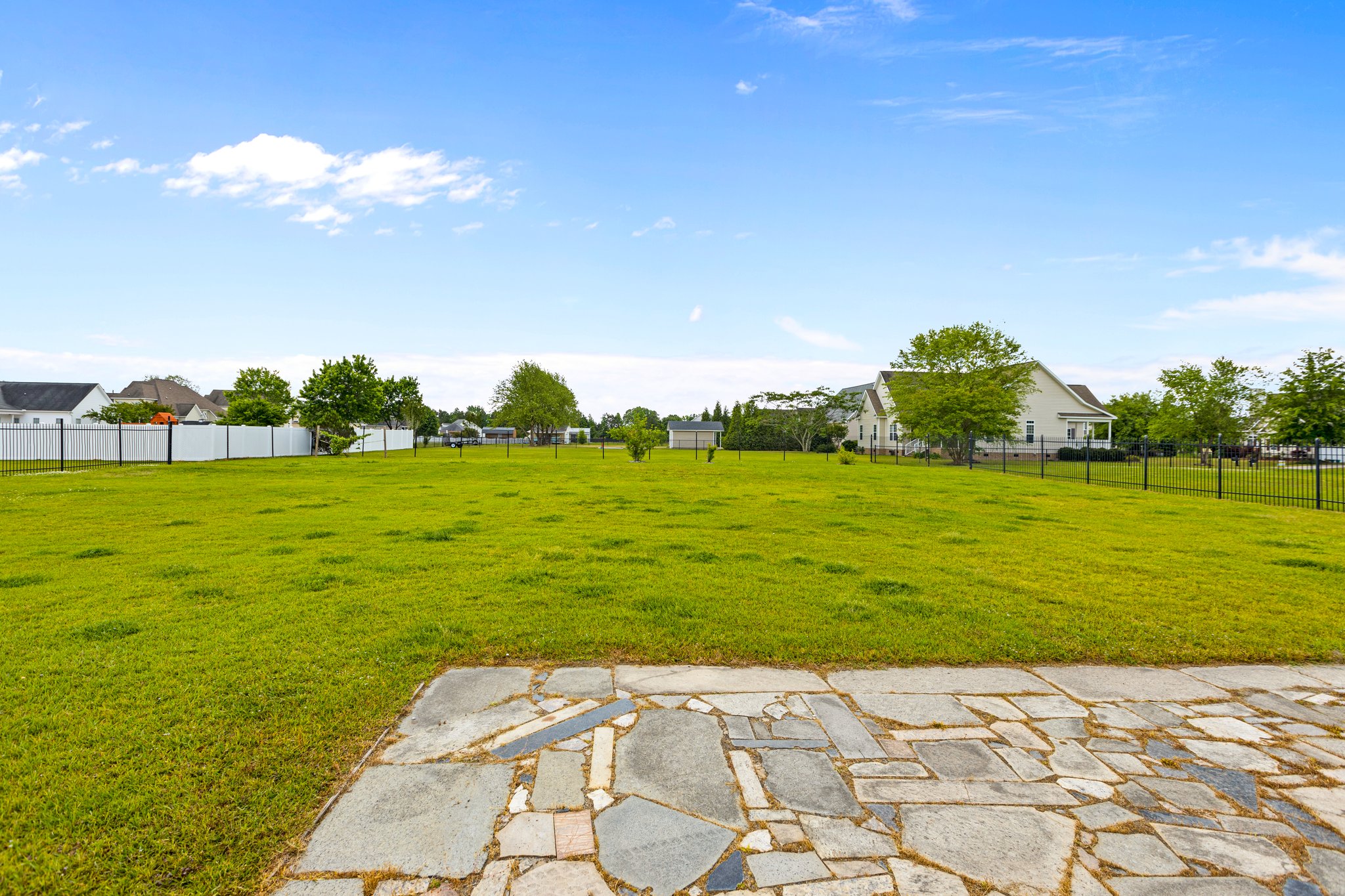 2428 Plumosa Dr, Grimesland, NC 27837, USA Photo 19