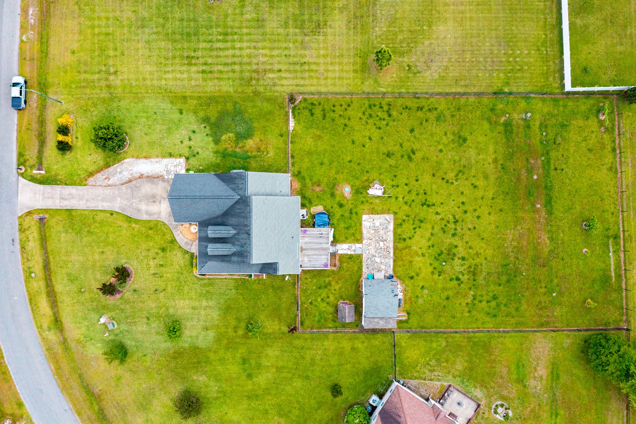 2428 Plumosa Dr, Grimesland, NC 27837, USA Photo 9