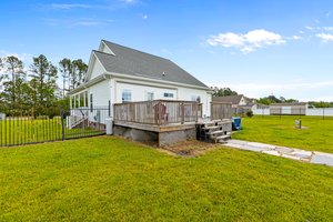 2428 Plumosa Dr, Grimesland, NC 27837, USA Photo 6