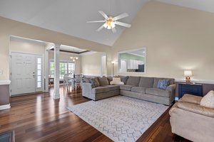 2428 Plumosa Dr, Grimesland, NC 27837, USA Photo 24