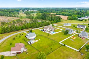 2428 Plumosa Dr, Grimesland, NC 27837, USA Photo 11