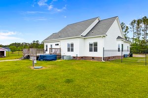 2428 Plumosa Dr, Grimesland, NC 27837, USA Photo 7