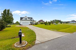 2428 Plumosa Dr, Grimesland, NC 27837, USA Photo 14