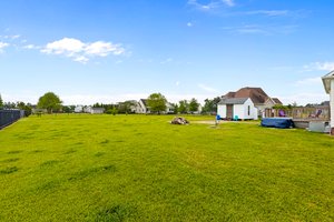 2428 Plumosa Dr, Grimesland, NC 27837, USA Photo 20