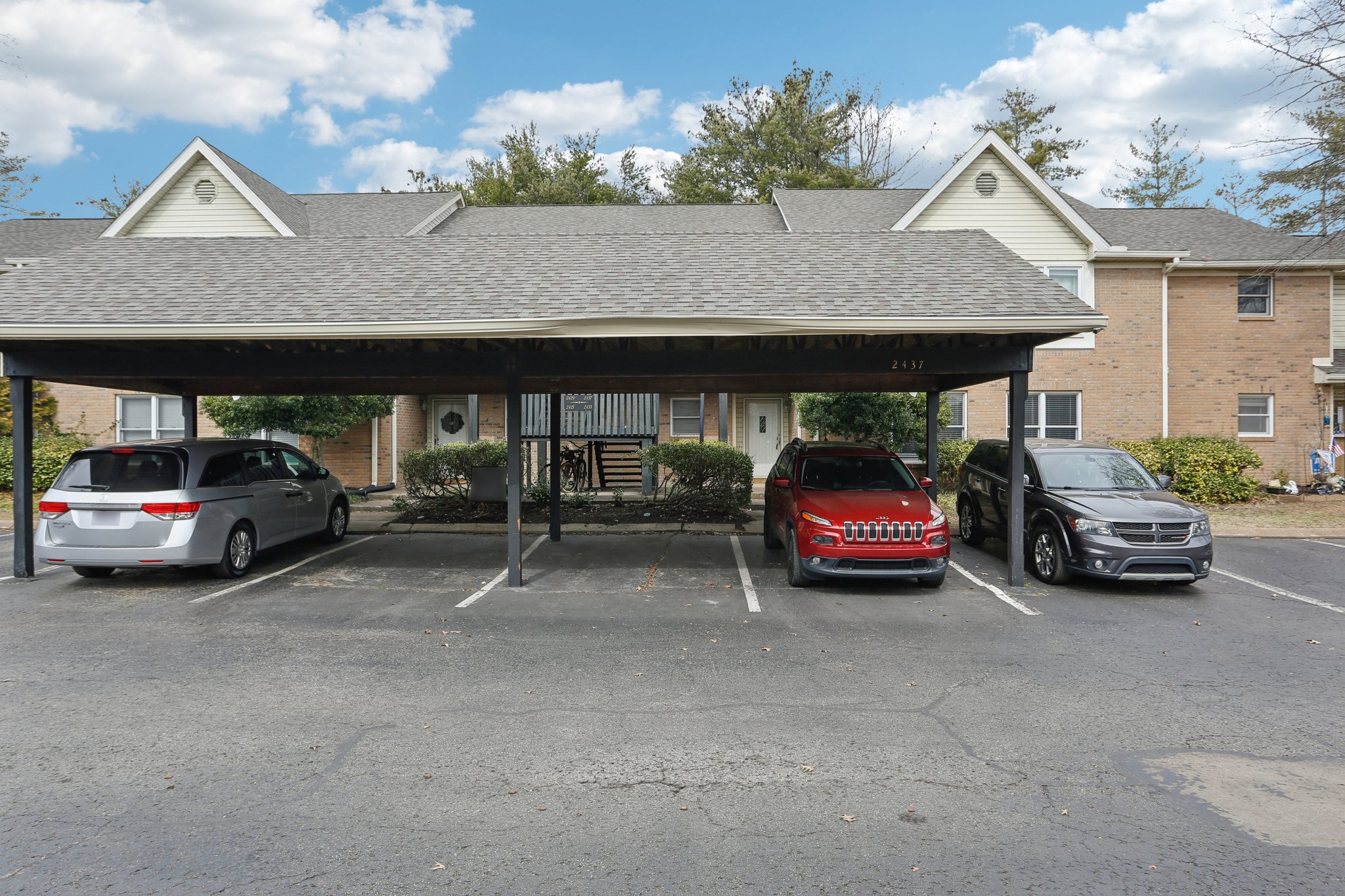 Kennedy Ct-S2502-001.jpg